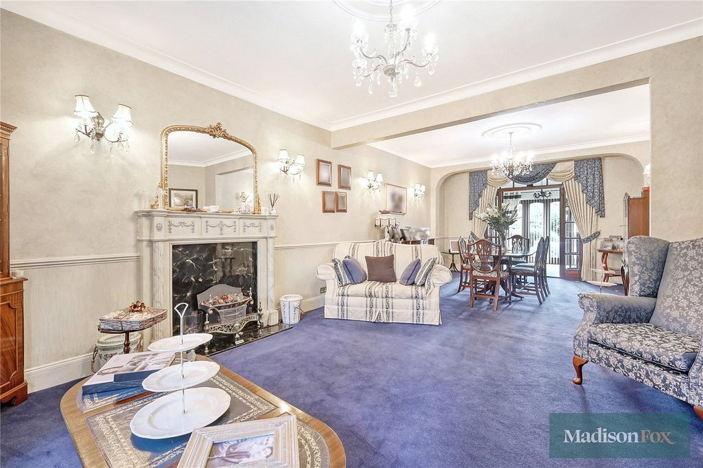 Property photo 3 of 27 Picture No. 05