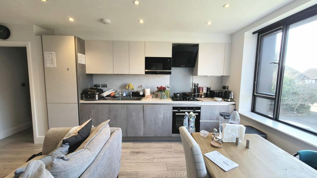 Property photo 3 of 10 Image