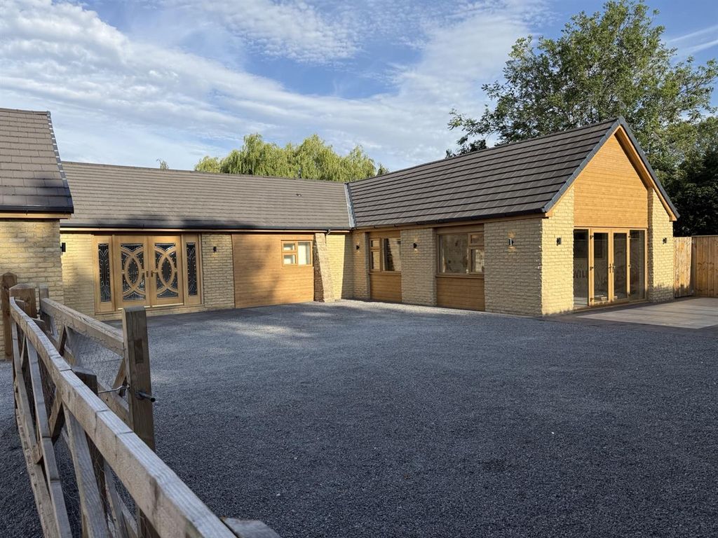 Property photo 1 of 36 Externally
