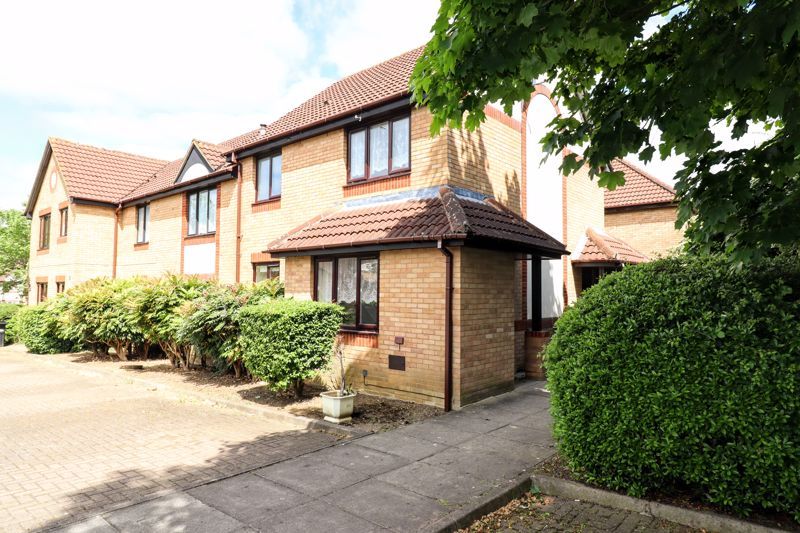 Property photo 1 of 8 Front Aspect