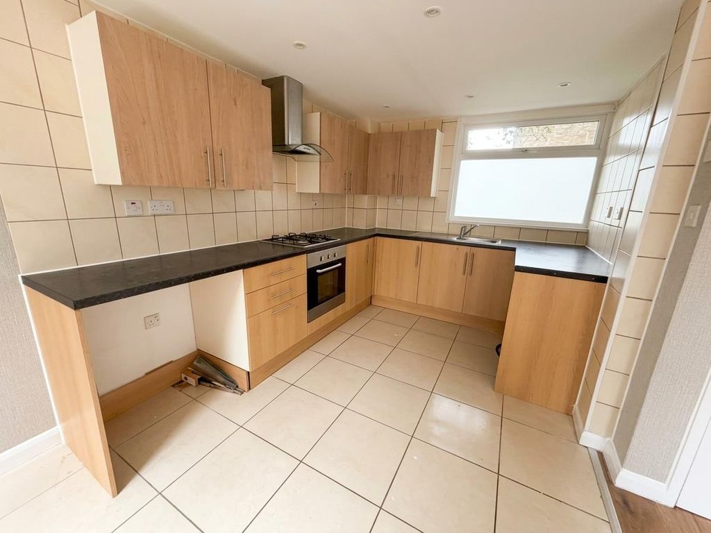 Property photo 2 of 9 Sunny Kitchen .Jpg