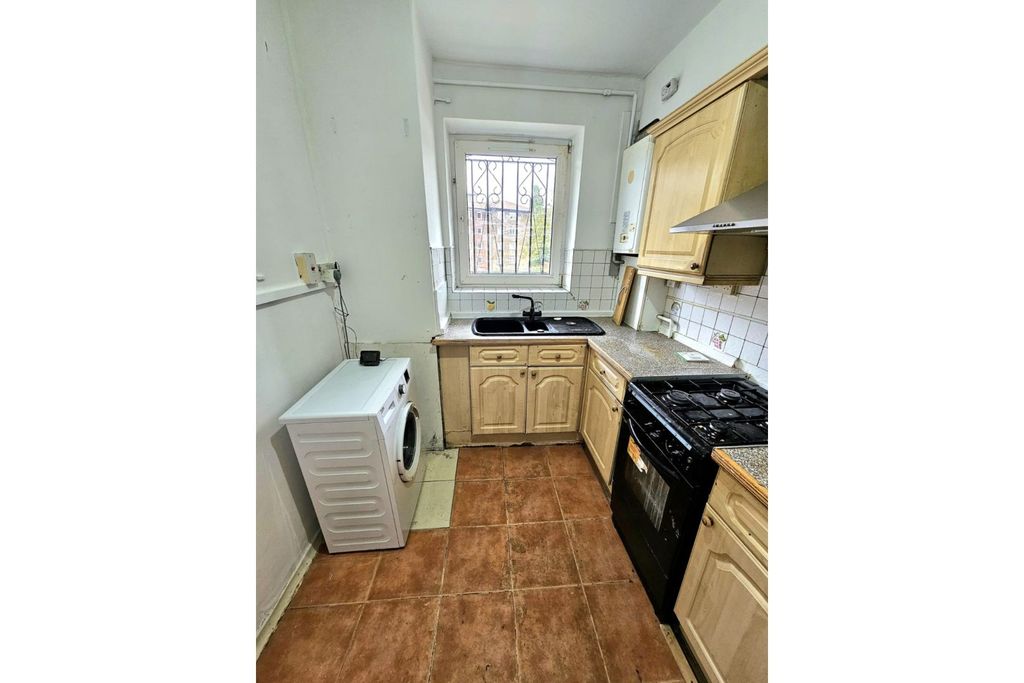 Property photo 2 of 19