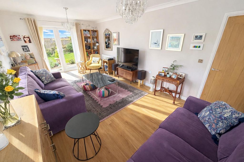 Property photo 3 of 19