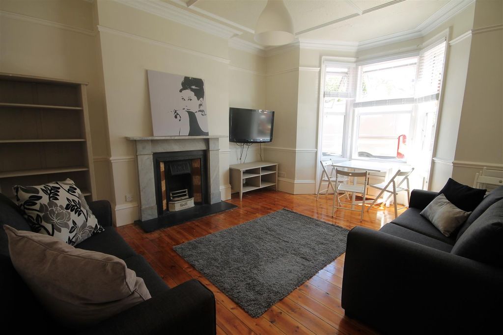 Property photo 3 of 13 1.Jpg