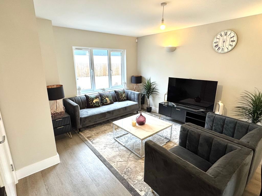 Property photo 3 of 18 Photo 1