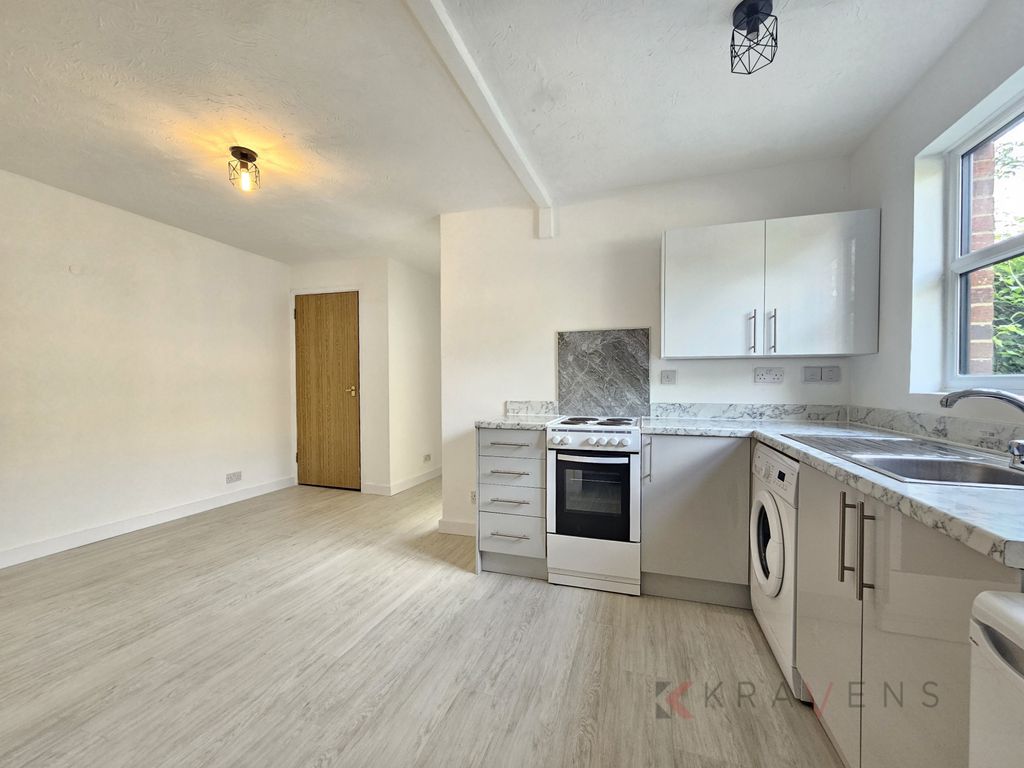 Property photo 2 of 8 Gallery