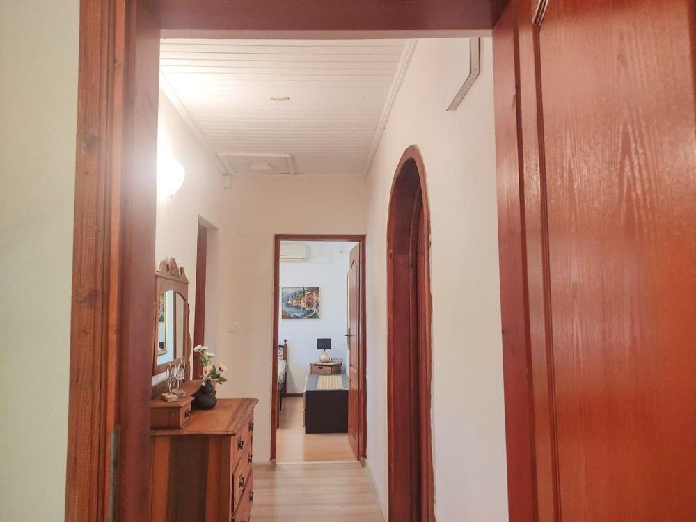 Property photo 2 of 28