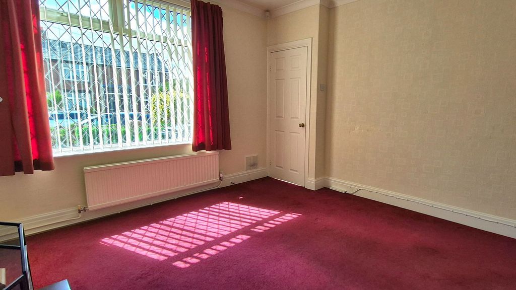 Property photo 3 of 13