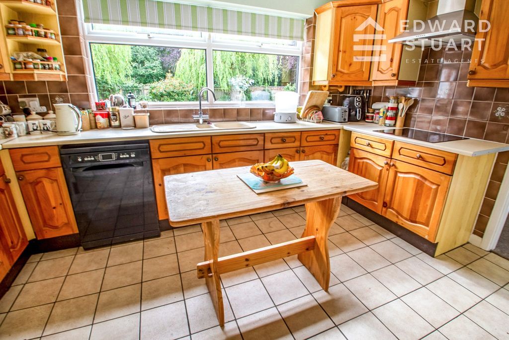 Property photo 2 of 18 Picture No. 01