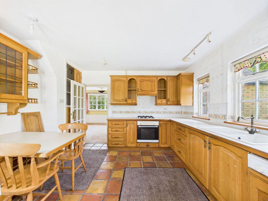 Property photo 3 of 16