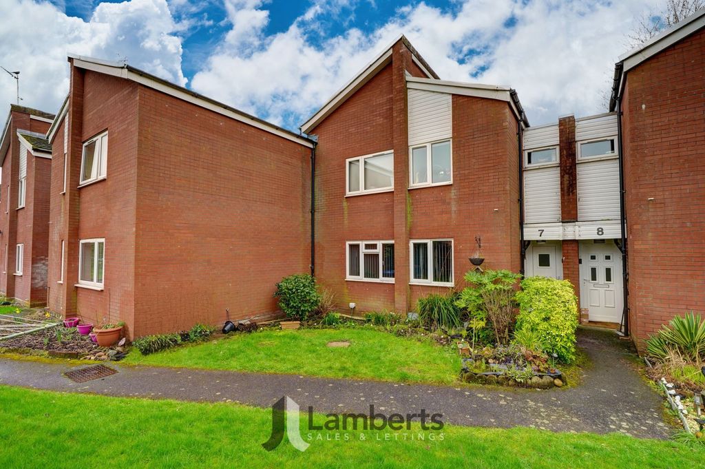 Property photo 1 of 11 Front View