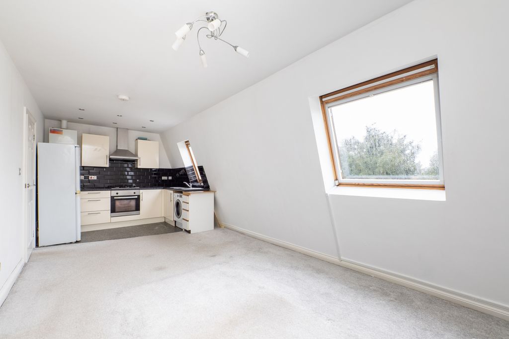 Property photo 2 of 8 Picture 2