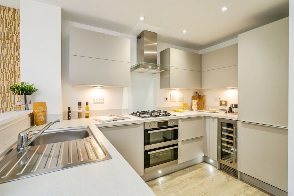 Property photo 3 of 18 Photo