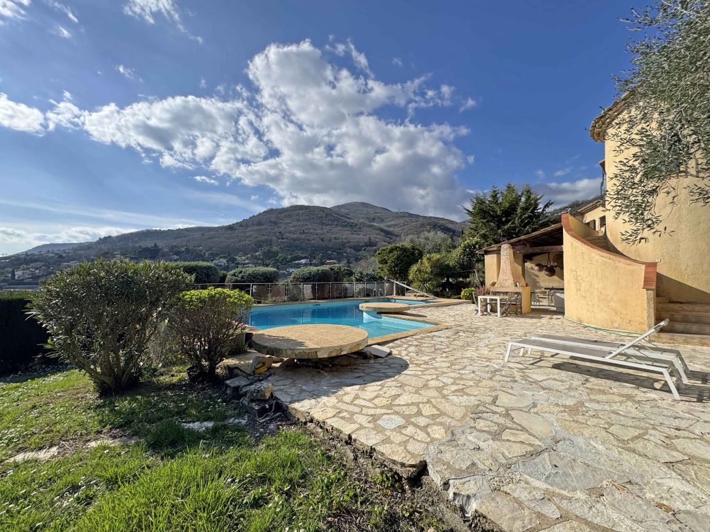 Property photo 3 of 9 Photo_A946Daa87B4B1Ca8F4B7Bfe9B593A725