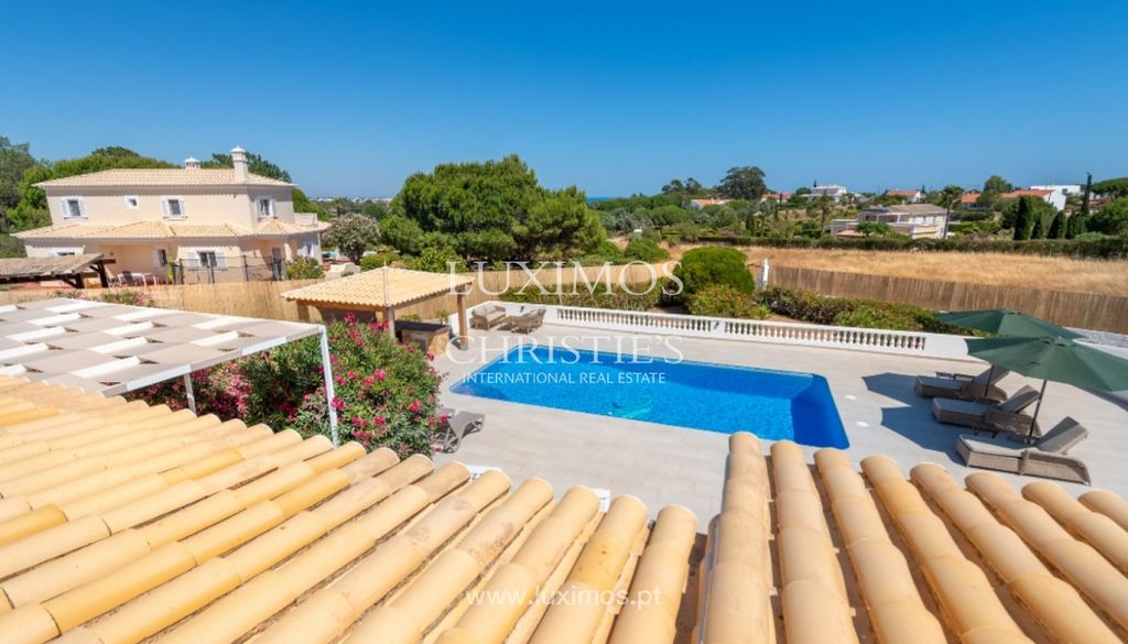 Property photo 2 of 40