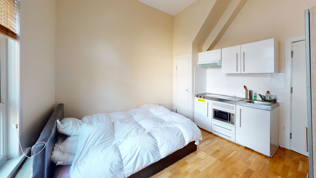 Property photo 1 of 4