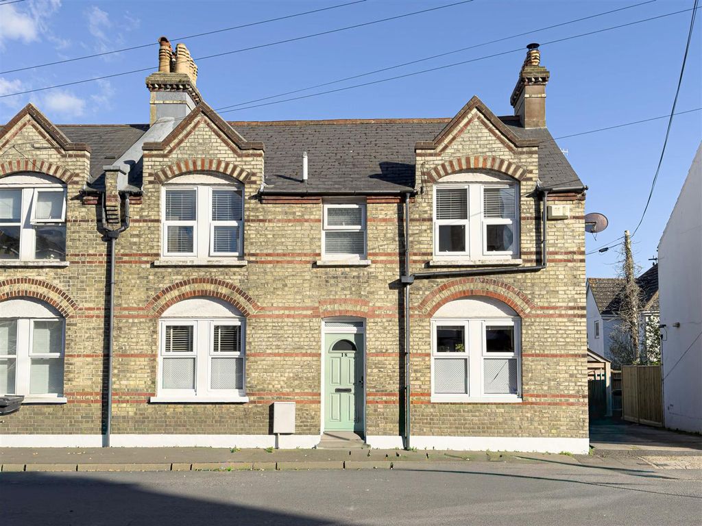 Property photo 1 of 18