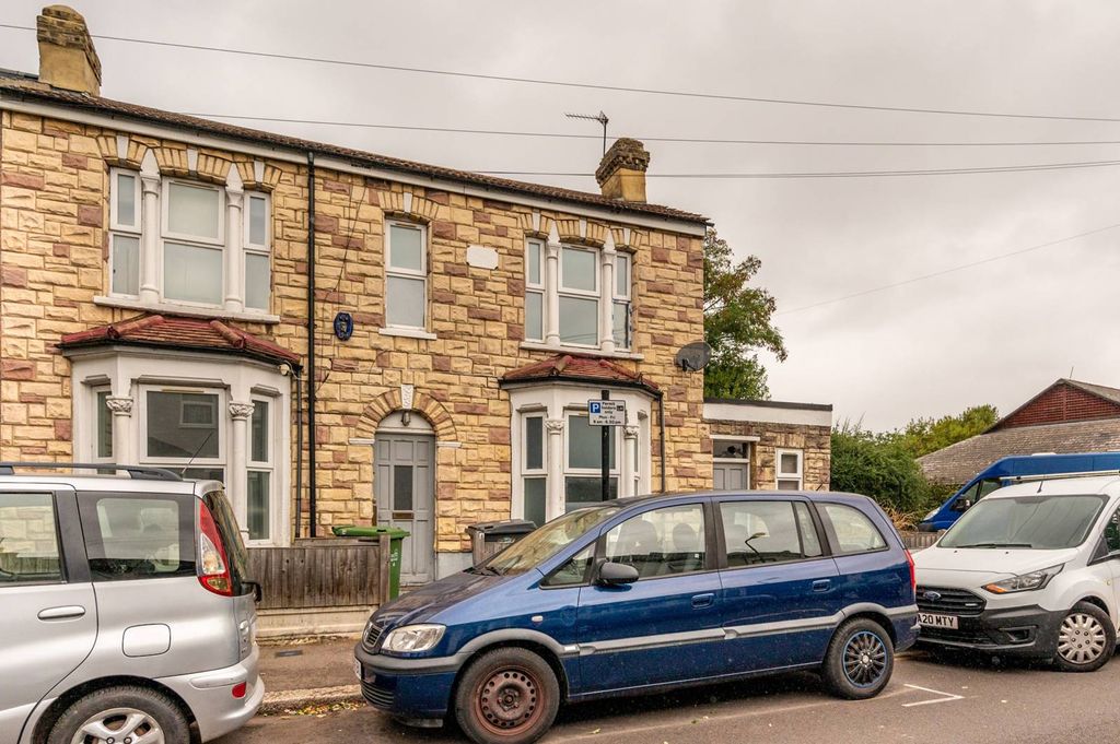 Property photo 2 of 7