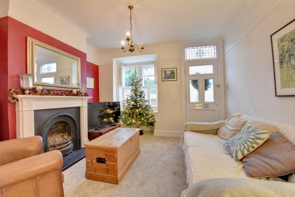 Property photo 3 of 9