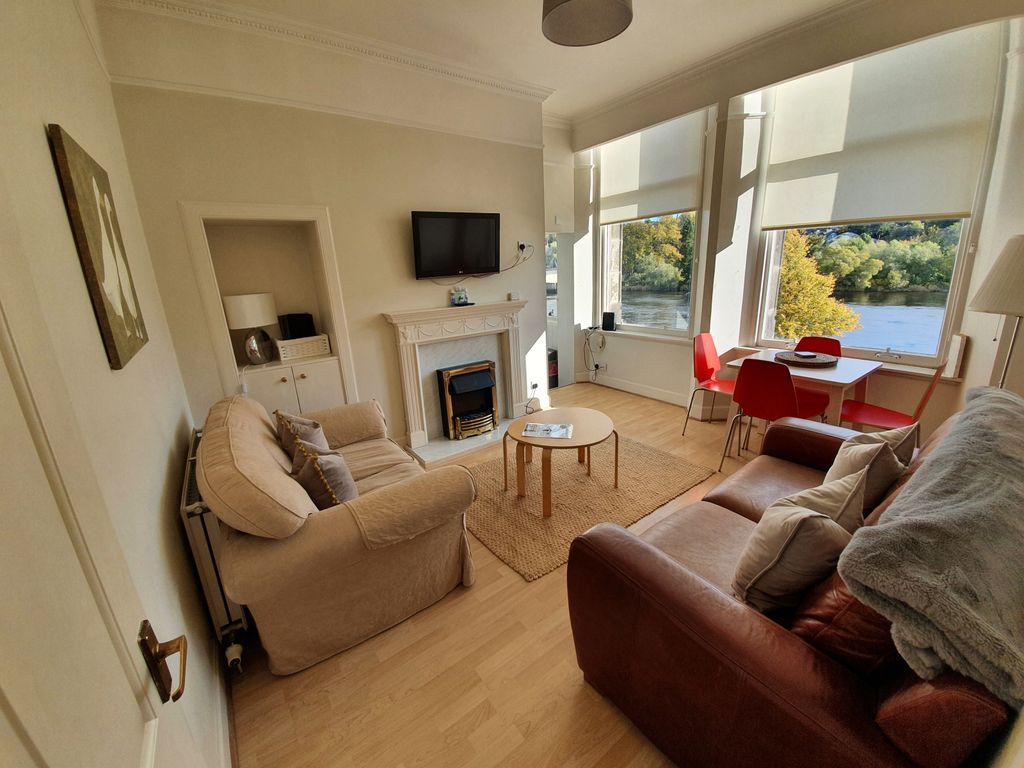 Property photo 3 of 6 Gallery