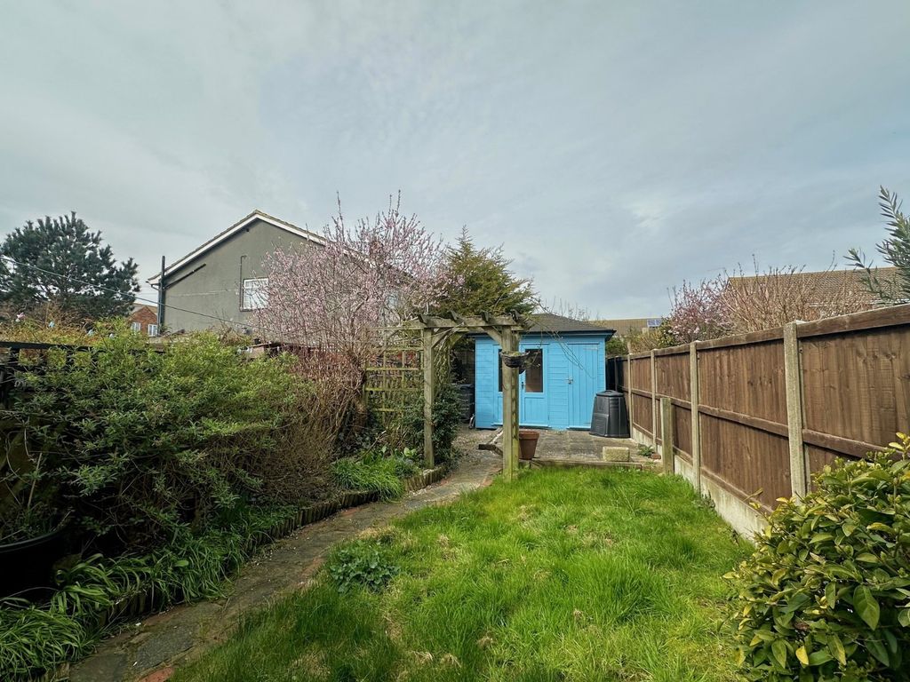 Property photo 3 of 10 Picture No. 13