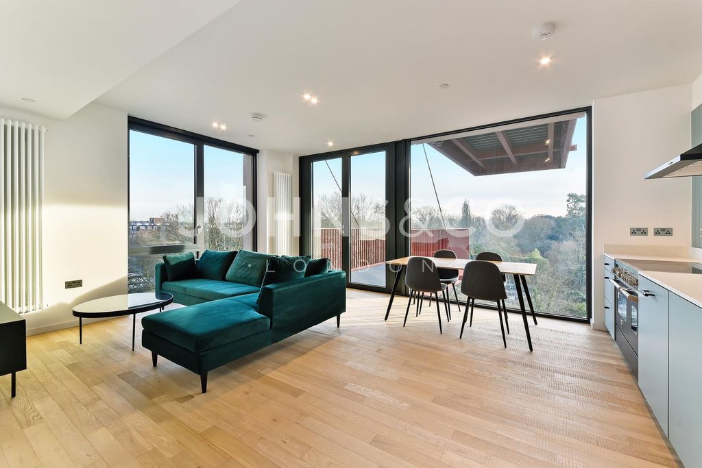 Property photo 1 of 25