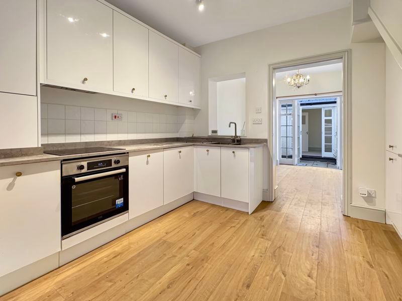 Property photo 3 of 14 Photo 11