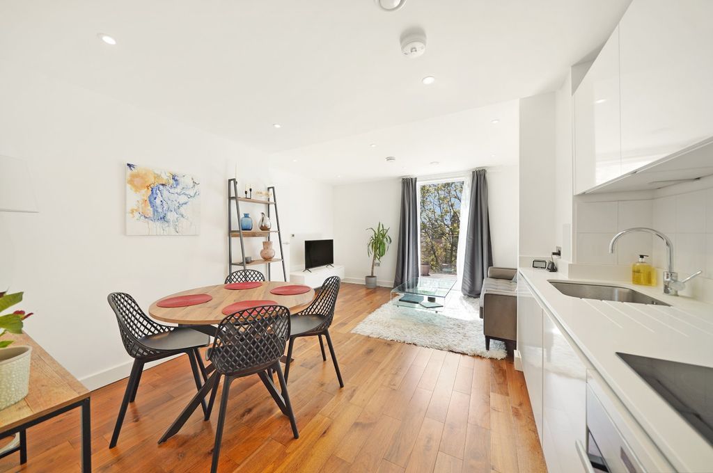 Property photo 1 of 20 Picture No. 10