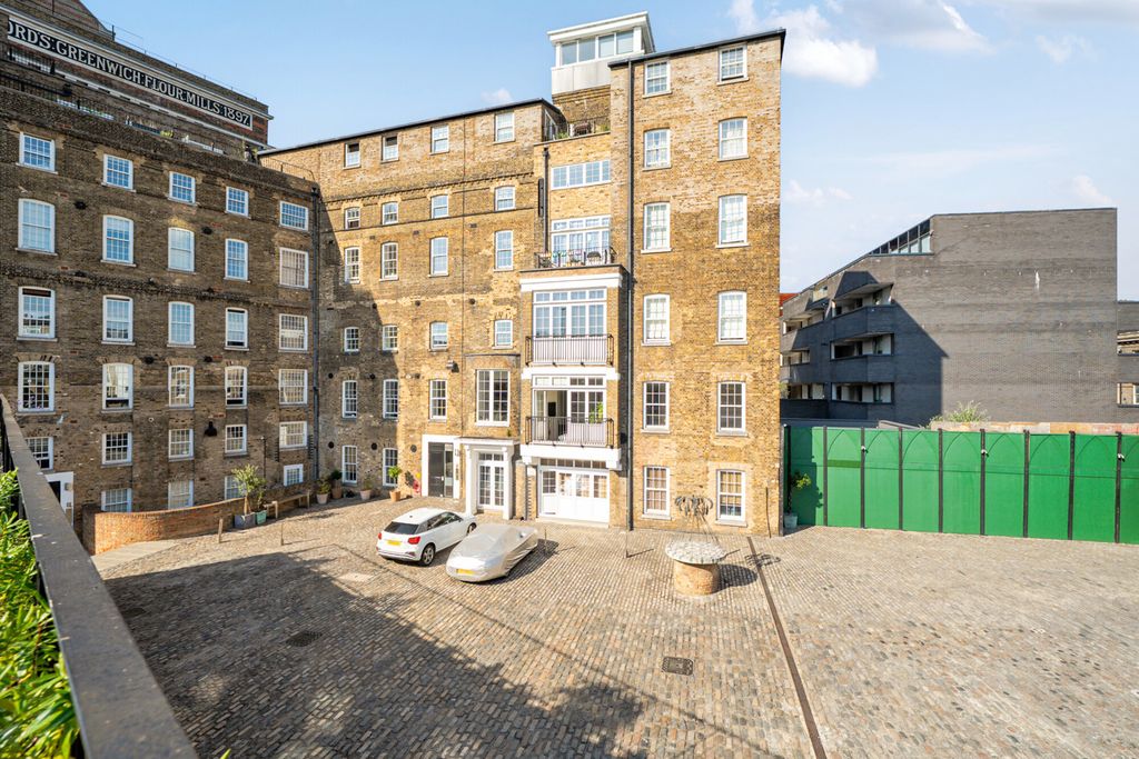 Property photo 1 of 20 1480068-1-6A356Db...