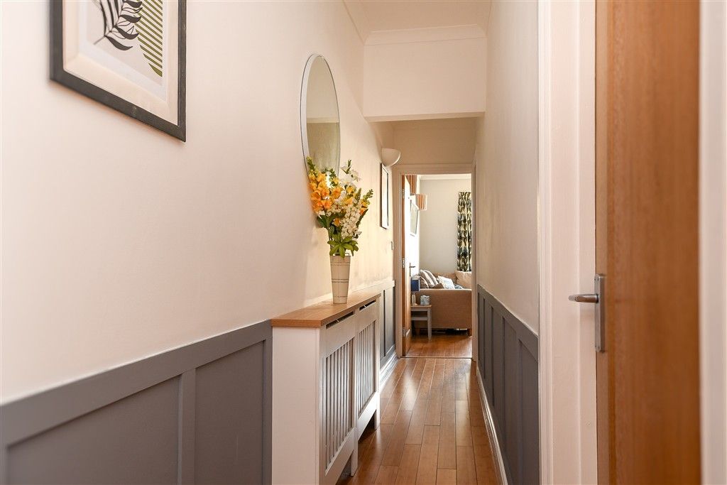Property photo 3 of 14 Hallway