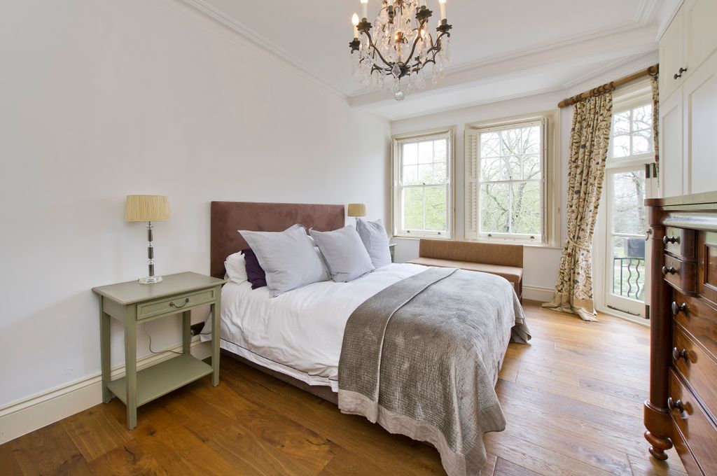 Property photo 3 of 7 Master Bedroom