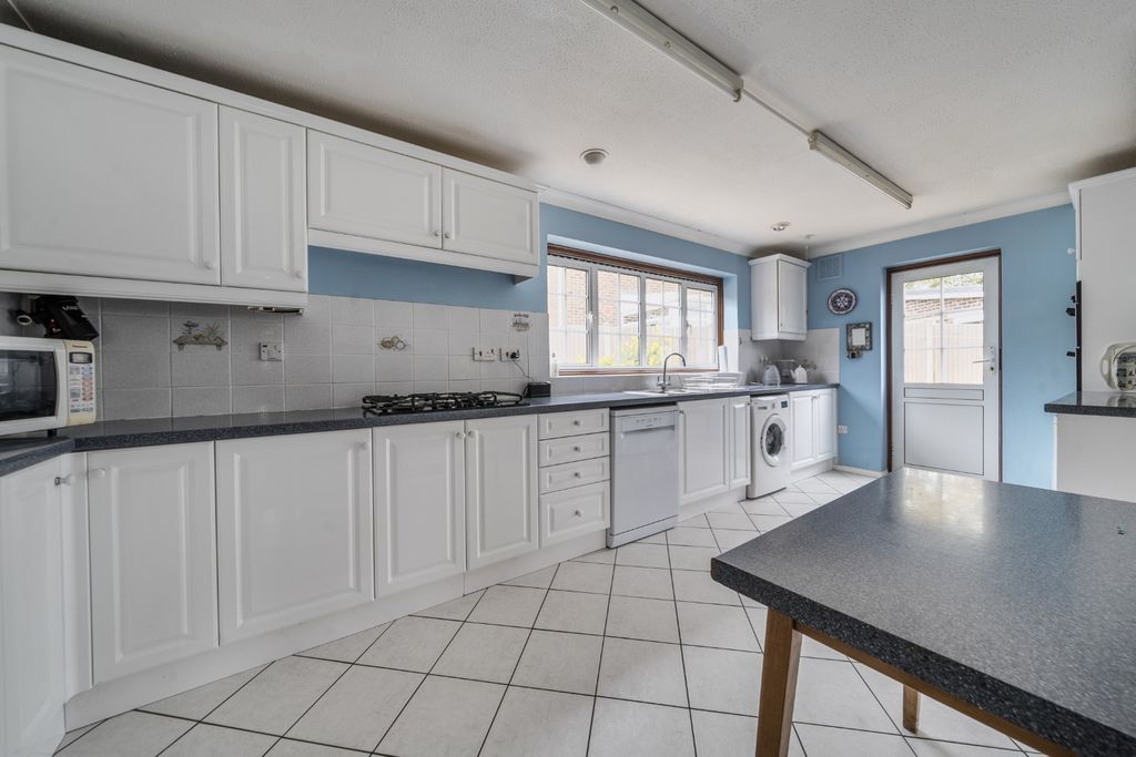 Property photo 2 of 22 4776902