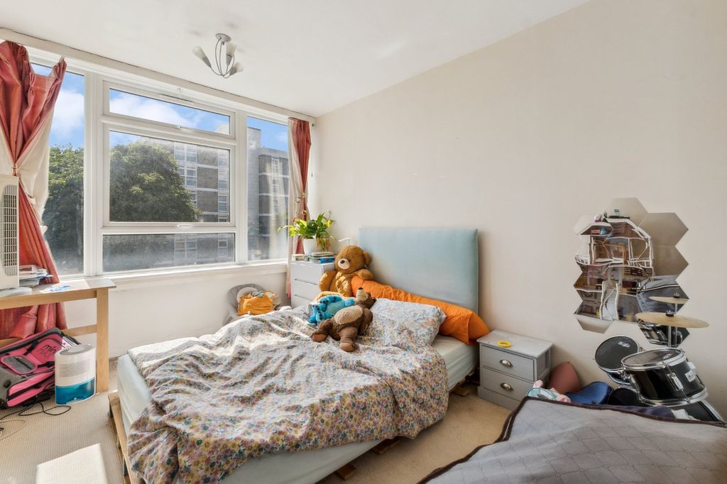 Property photo 3 of 5