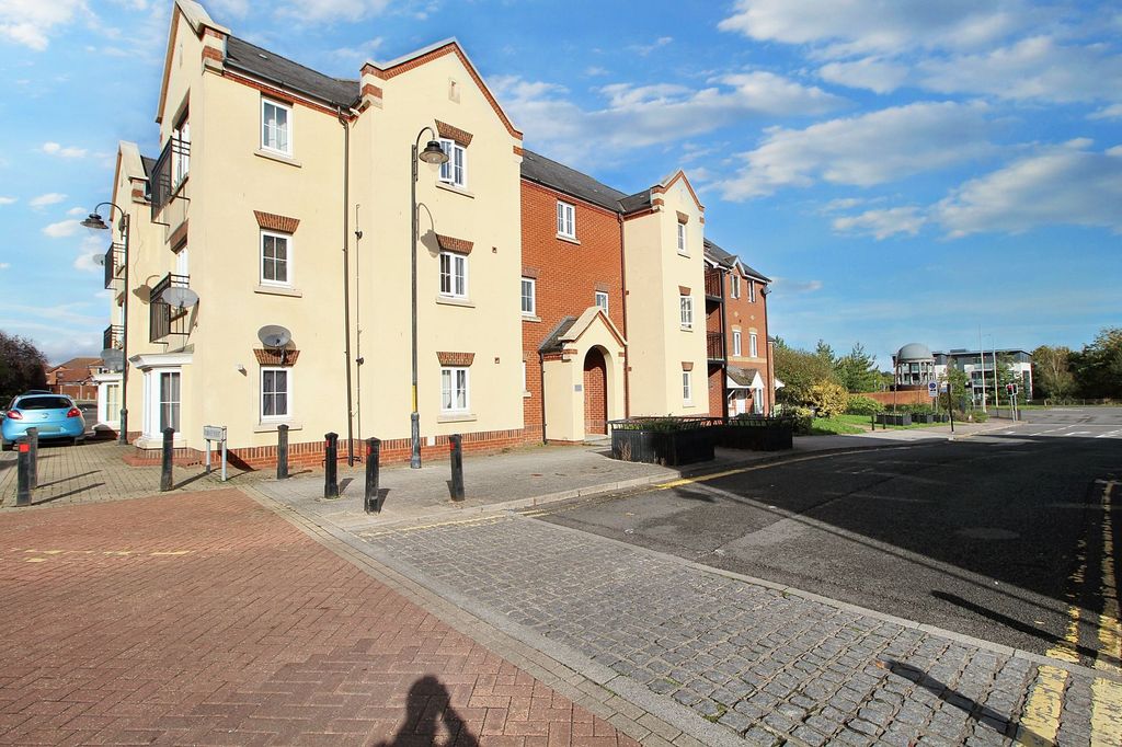 Property photo 1 of 11