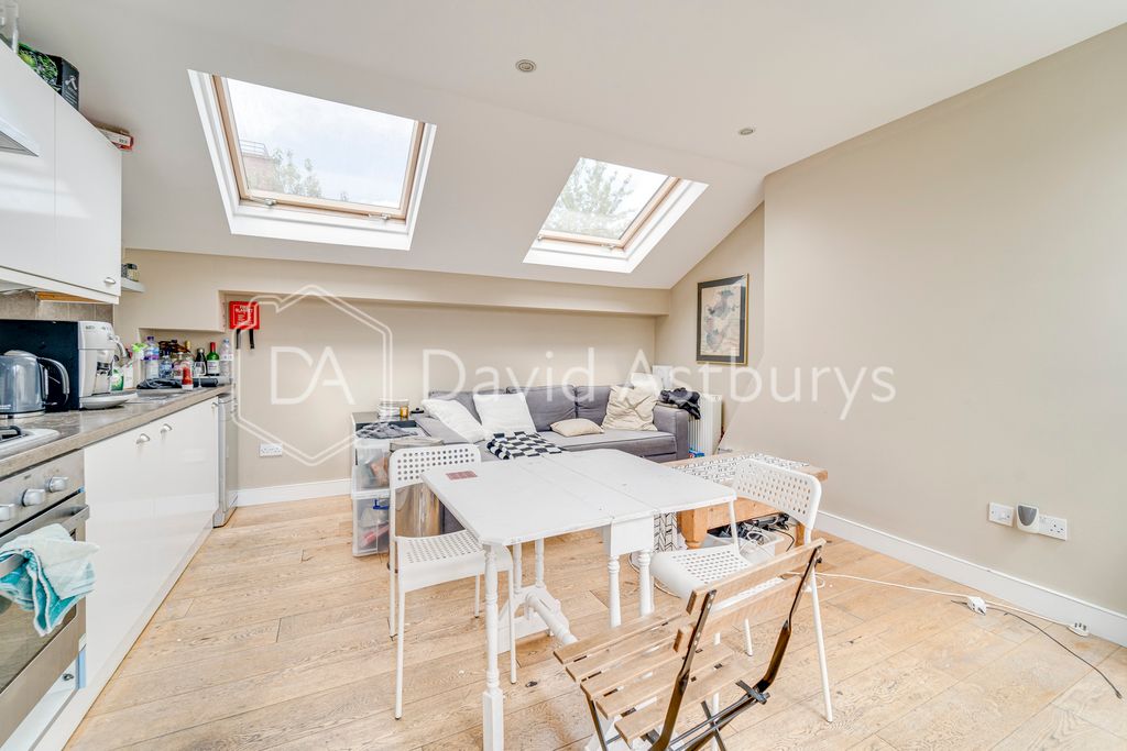 Property photo 3 of 13 Ndb05685_Enfused