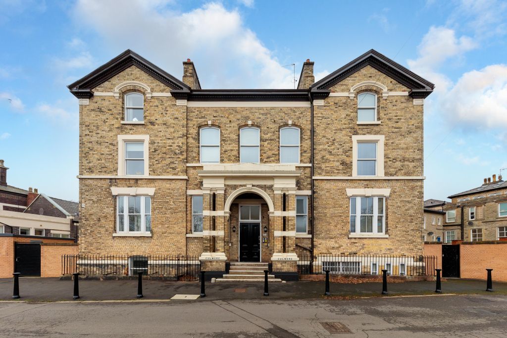 Property photo 1 of 10 Front Elevation