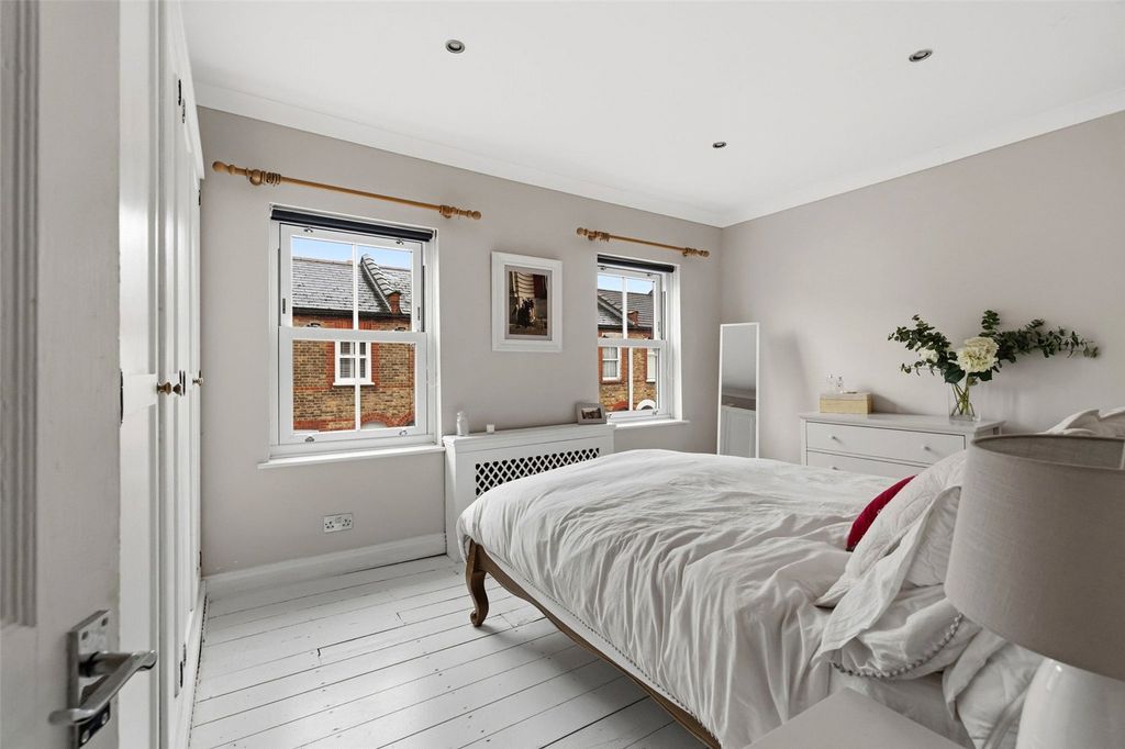 Property photo 2 of 10 Picture No. 17