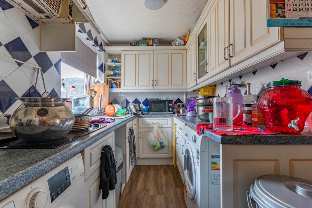 Property photo 3 of 13 Picture No. 12