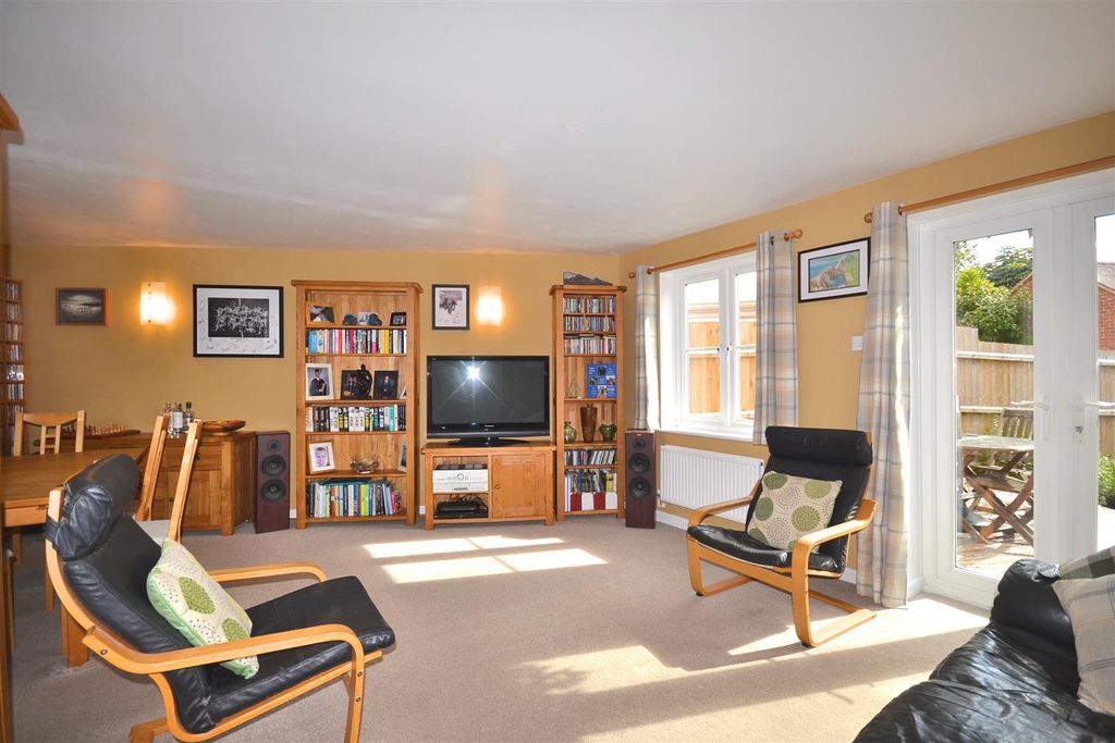Property photo 2 of 16 0115.Png