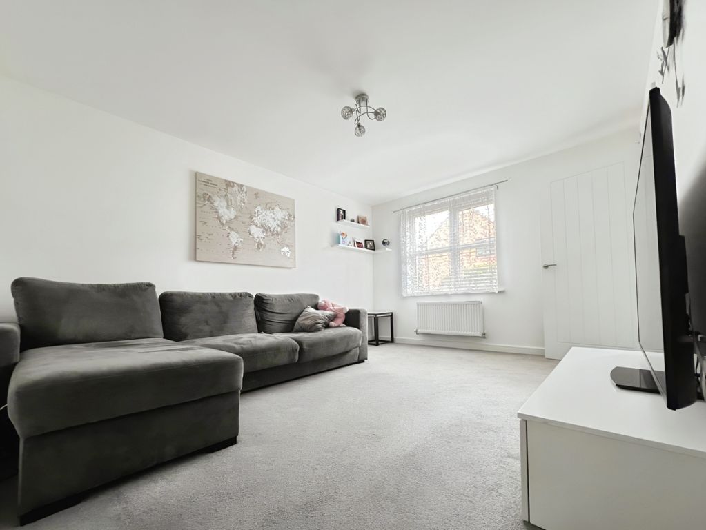 Property photo 2 of 14 Pbox-Living_Room-312906.Jpeg