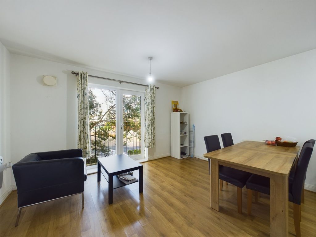 Property photo 3 of 9 Picture No. 14