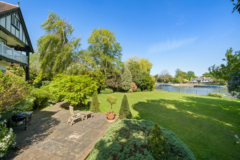 Additional image 22 of 10 bed property for saleChauntry Road, Bray, Maidenhead SL6