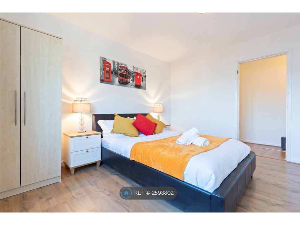 Property photo 3 of 35