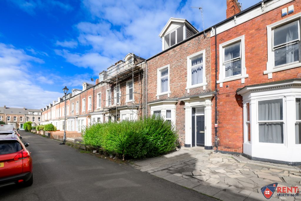 Property photo 1 of 1 11 Argyle Square – Building Exterior
