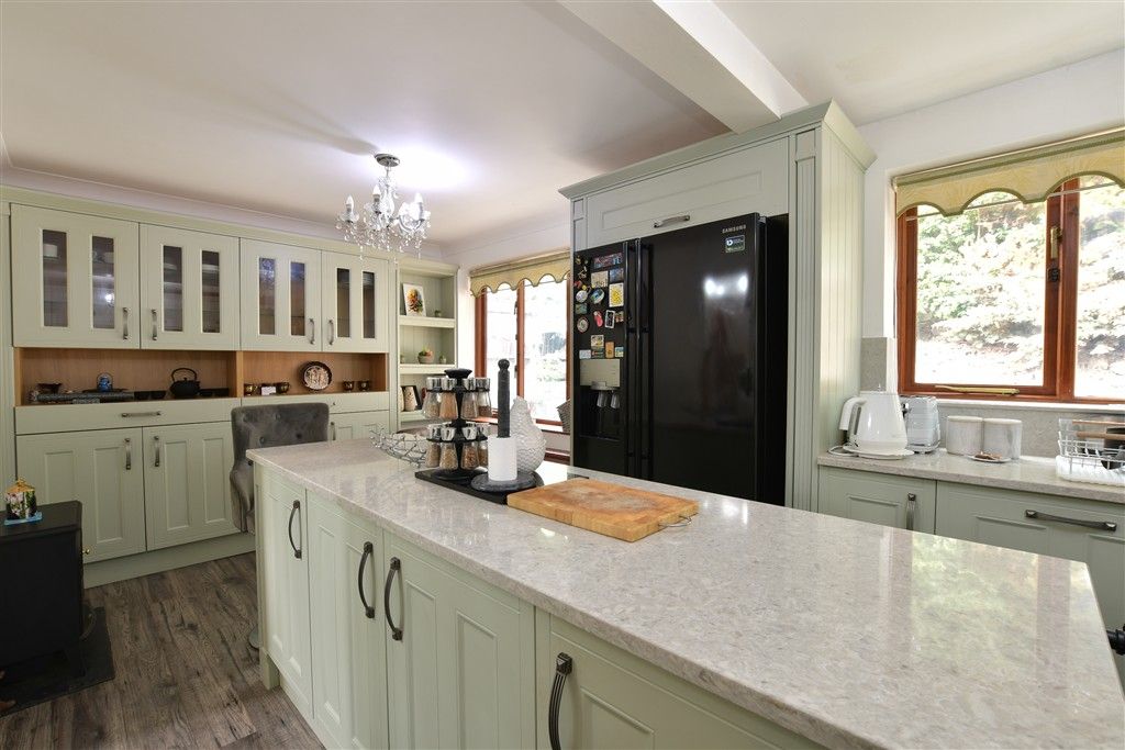 Property photo 1 of 13 Kitchen/Breakfast Room