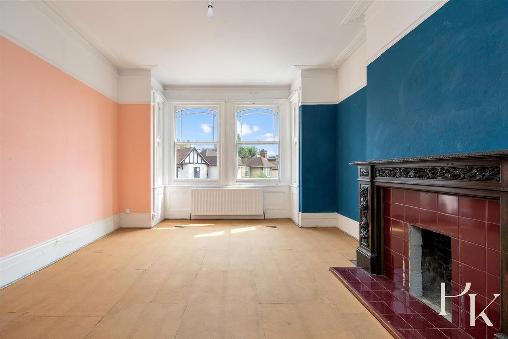 Property photo 2 of 21