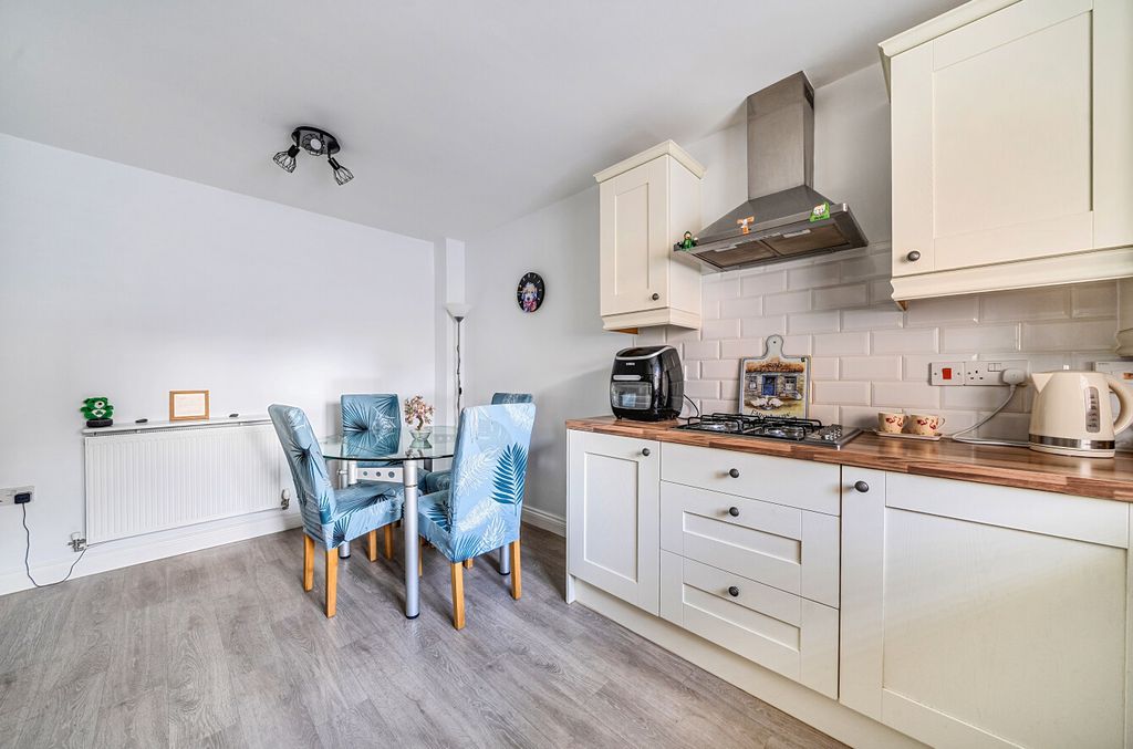 Property photo 3 of 16 Kitchen/Diner