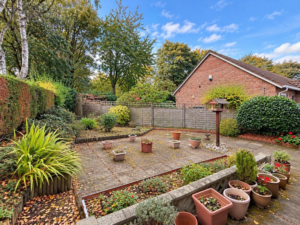 Property photo 1 of 14 Photo 8