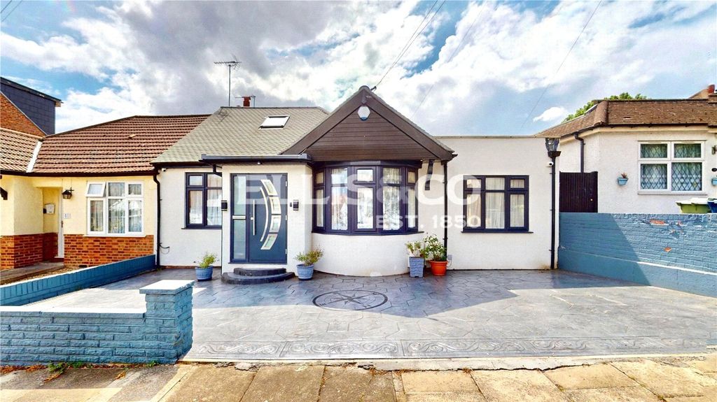 Property photo 2 of 24 Picture No. 11