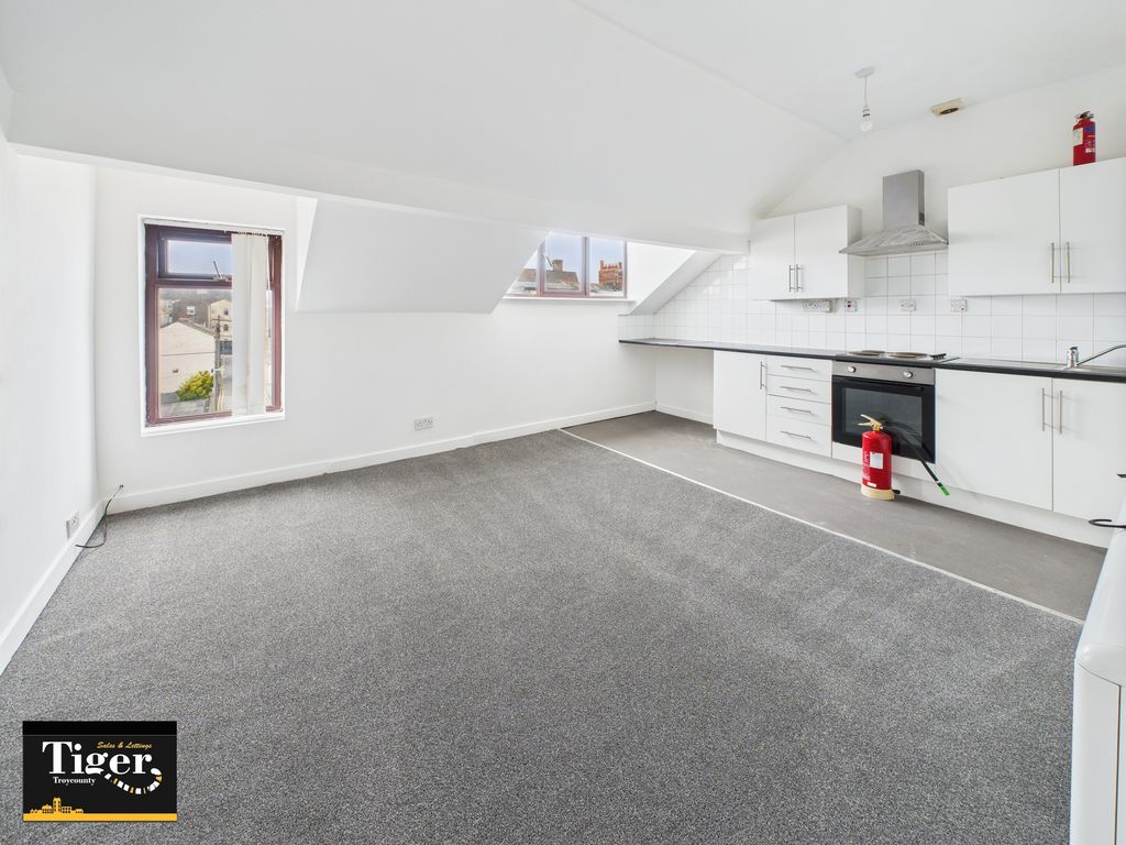 Property photo 2 of 5 Cam02176G0-Pr0648-Still003